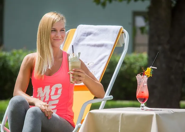 Erzsebet Nagy Szalloda Hotel 4*