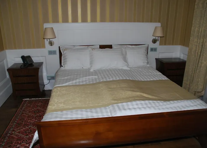 Erzsebet Nagy Szalloda Hotel 4*